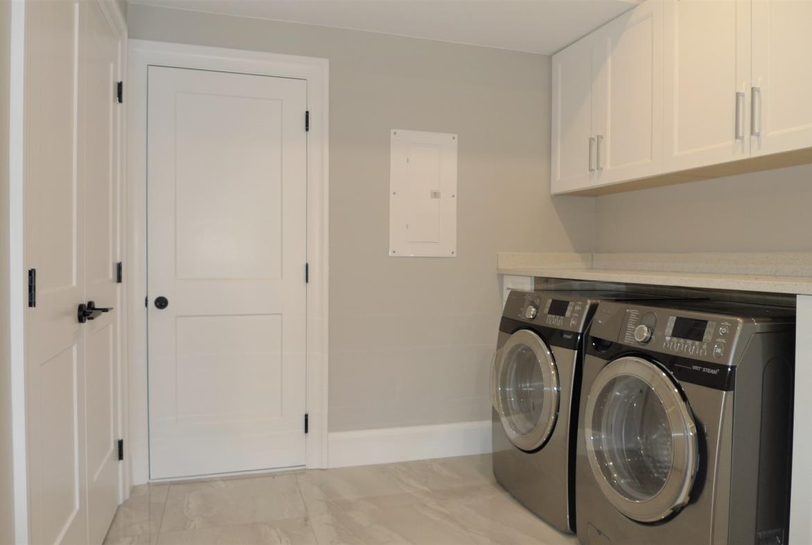 Dining Area Photo of 9475 Coote Street, Chilliwack, BC