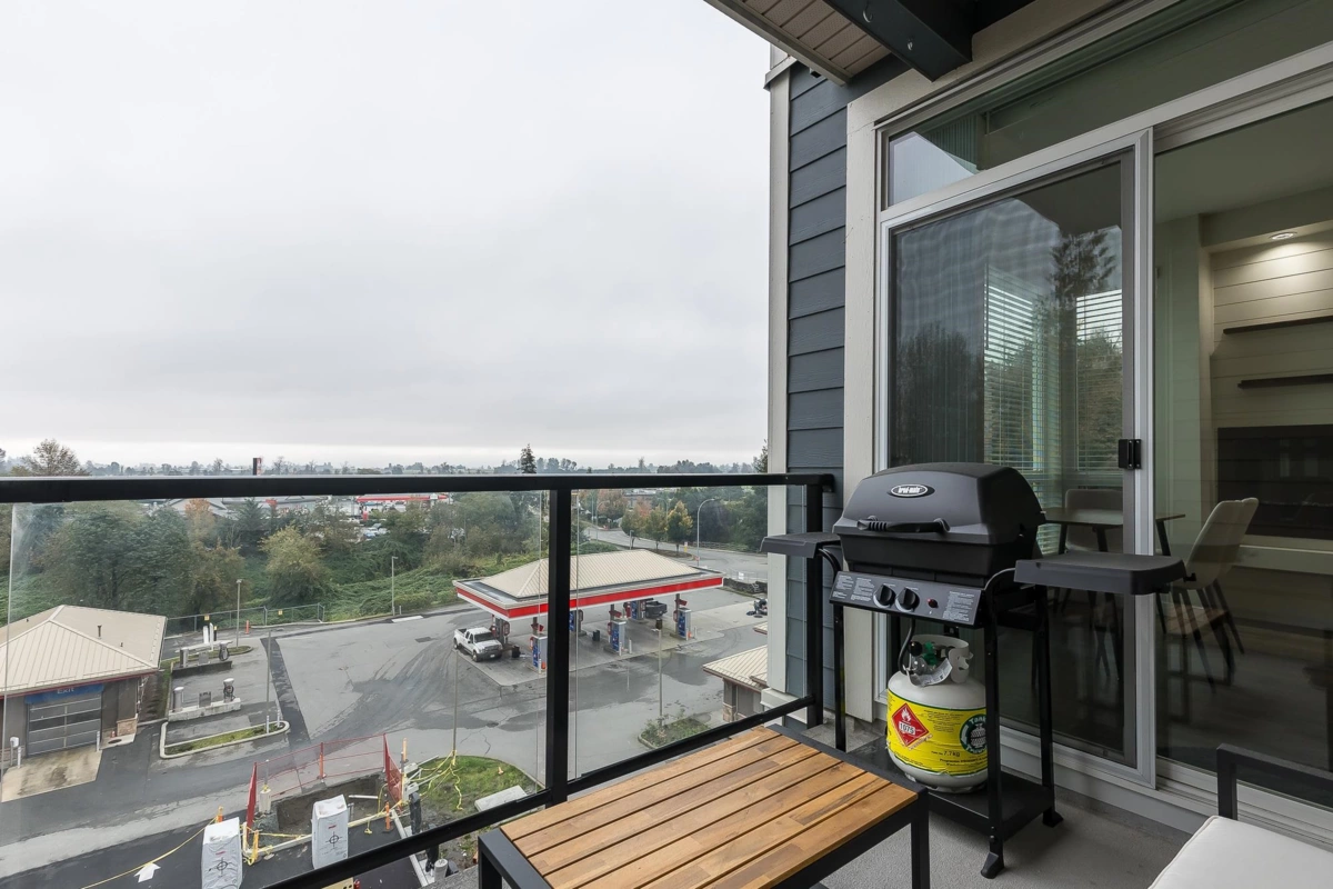 Basement Recreation Room Photo of 305 2242 Whatcom Road, Abbotsford, BC