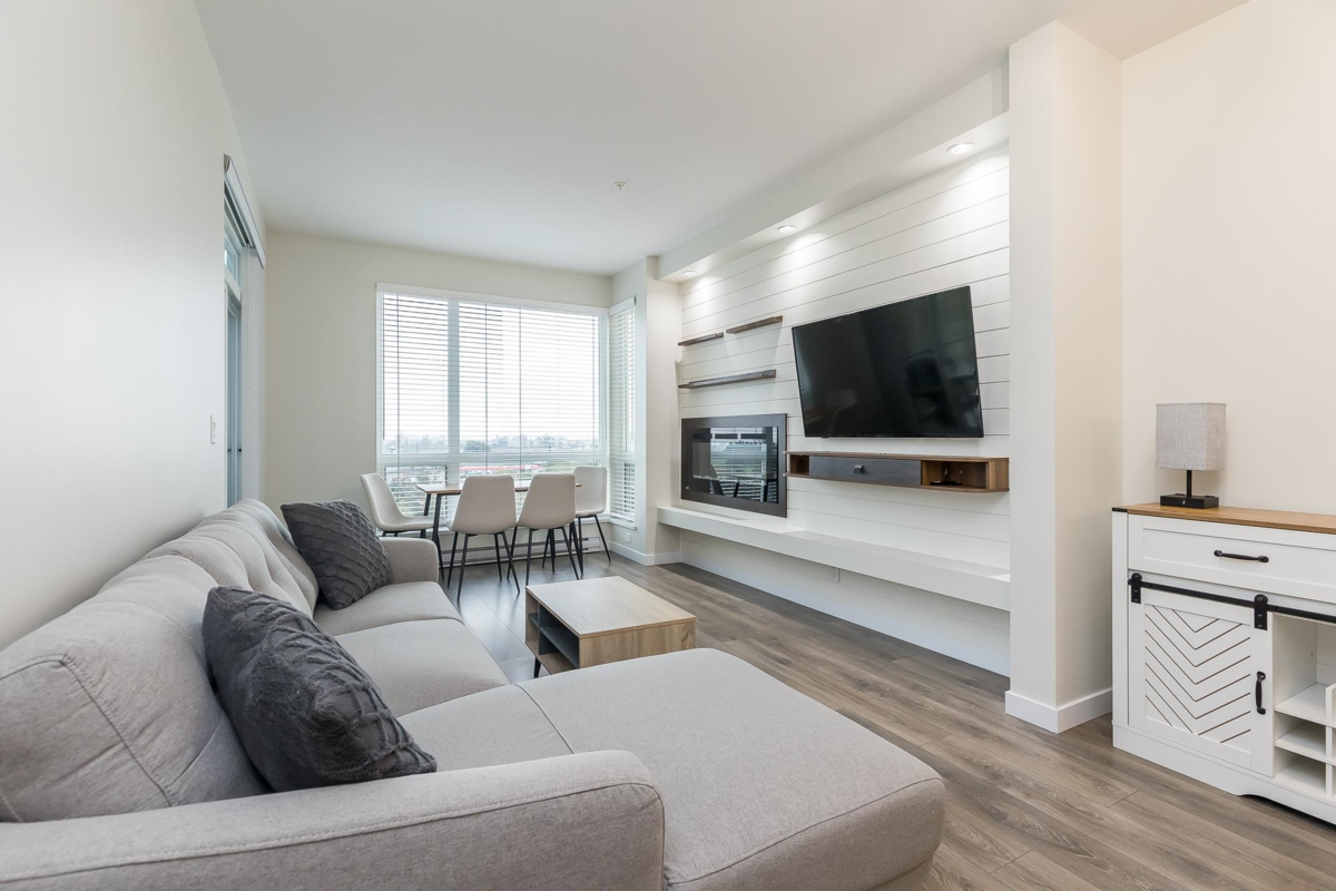 Guest Bathroom Photo of 305 2242 Whatcom Road, Abbotsford, BC