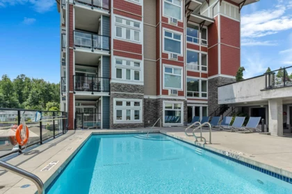 305 2242 Whatcom Road, Abbotsford, BC, Abbotsford — Apartment/Condo for sale