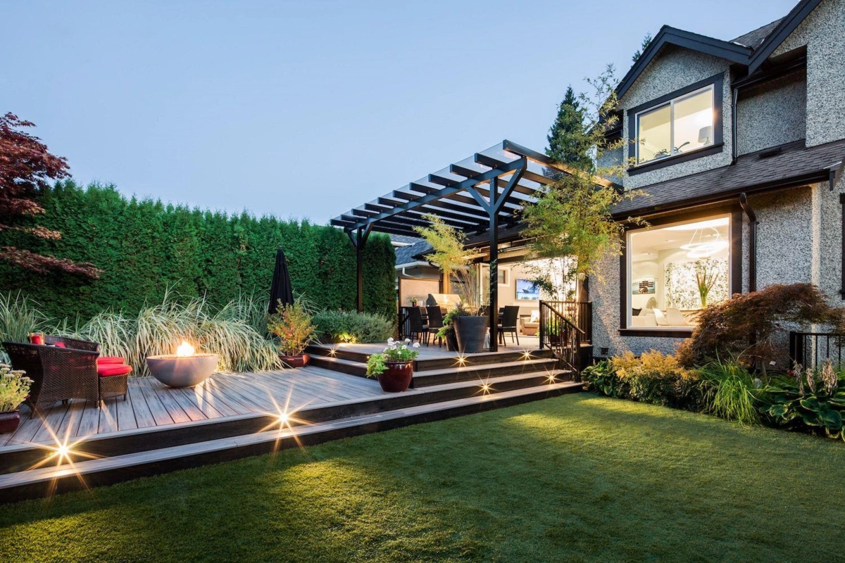 Exterior Front Photo of 956 Belmont Avenue, North Vancouver, BC