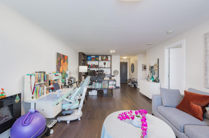 Primary Bedroom Photo of 6015 5511 Hollybridge Way, Richmond, BC
