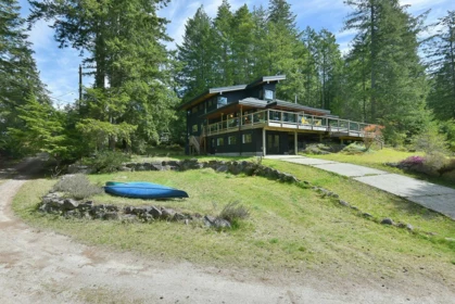 13248 Porters Road, Madeira Park, BC, Madeira Park — Single Family Residence for sale