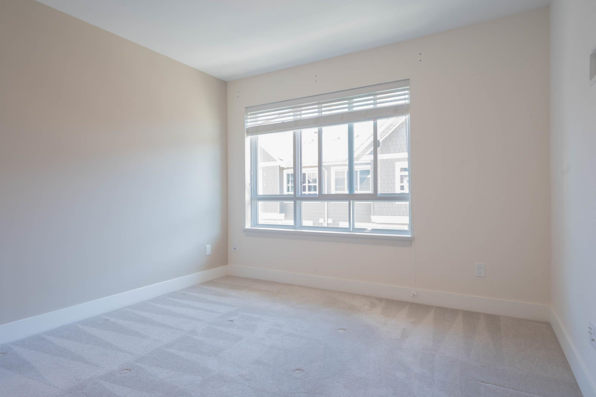 Bedroom 3 Photo of 559 4688 Hawk Lane, Tsawwassen, BC