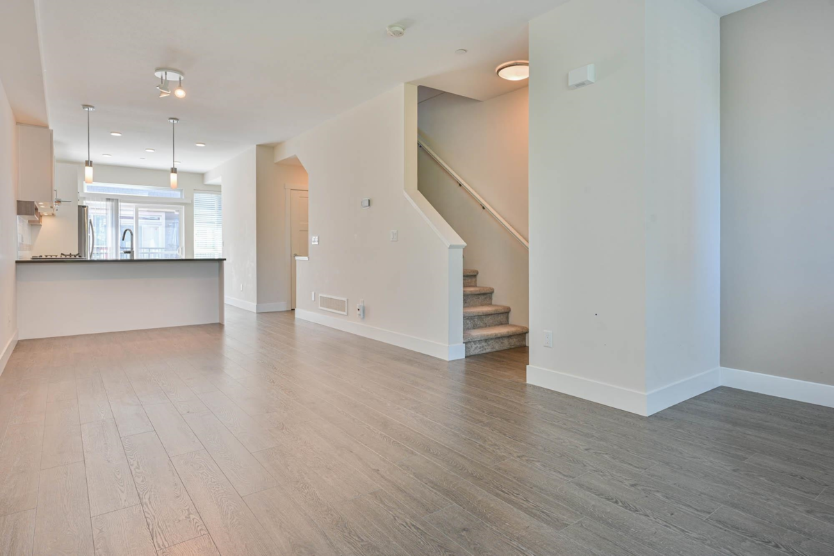 Breakfast Nook Photo of 559 4688 Hawk Lane, Tsawwassen, BC