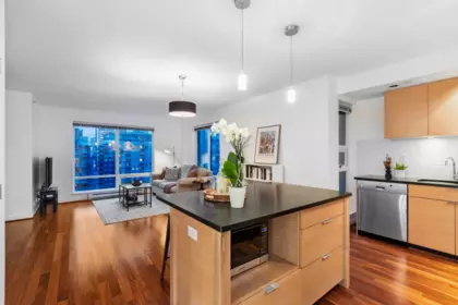 1806 1055 Homer Street, Vancouver, BC, Vancouver — Apartment/Condo for sale
