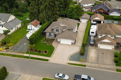10004 Parkwood Drive, Rosedale, BC, Rosedale — Single Family Residence for sale