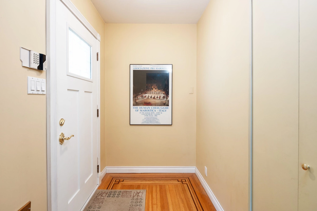 Dining Area Photo of 3136 W 11th Avenue, Vancouver, BC