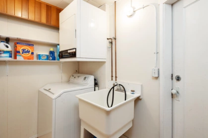 Laundry Room Photo of 3136 W 11th Avenue, Vancouver, BC