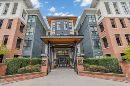 120 15137 33 Avenue, Surrey, BC, Surrey — Apartment/Condo for sale