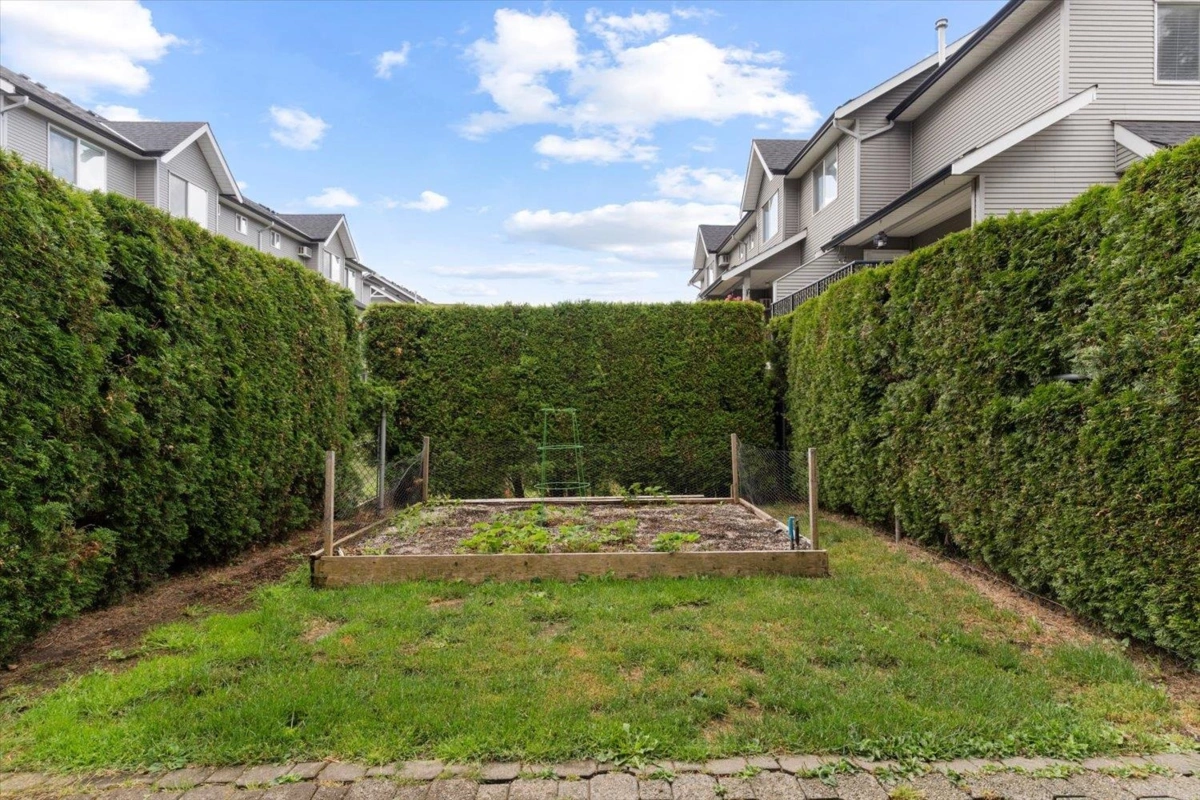 Backyard Photo of 4 5965 Jinkerson Road, Sardis, BC