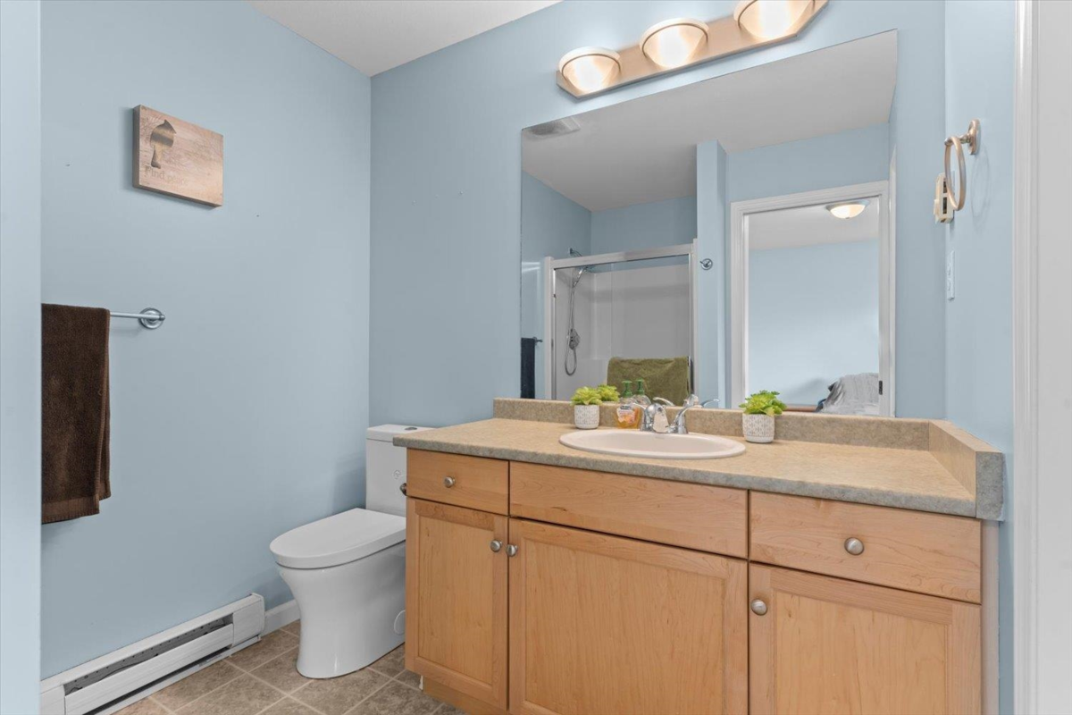 Entry Foyer Photo of 4 5965 Jinkerson Road, Sardis, BC