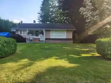 45402 Kipp Avenue, Chilliwack, BC, Chilliwack — Single Family Residence for sale