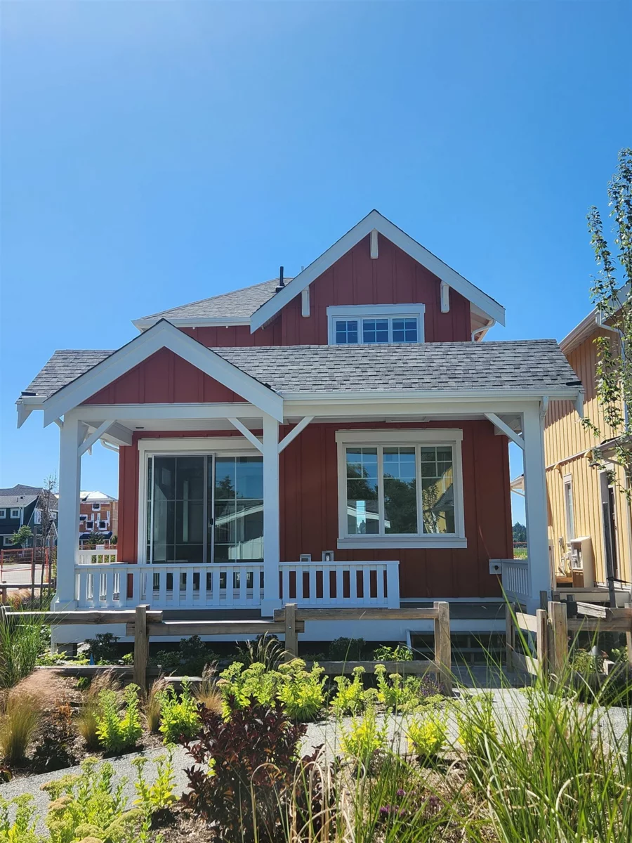 Exterior Front Photo of 1 6373 Dairy Avenue, Tsawwassen, BC