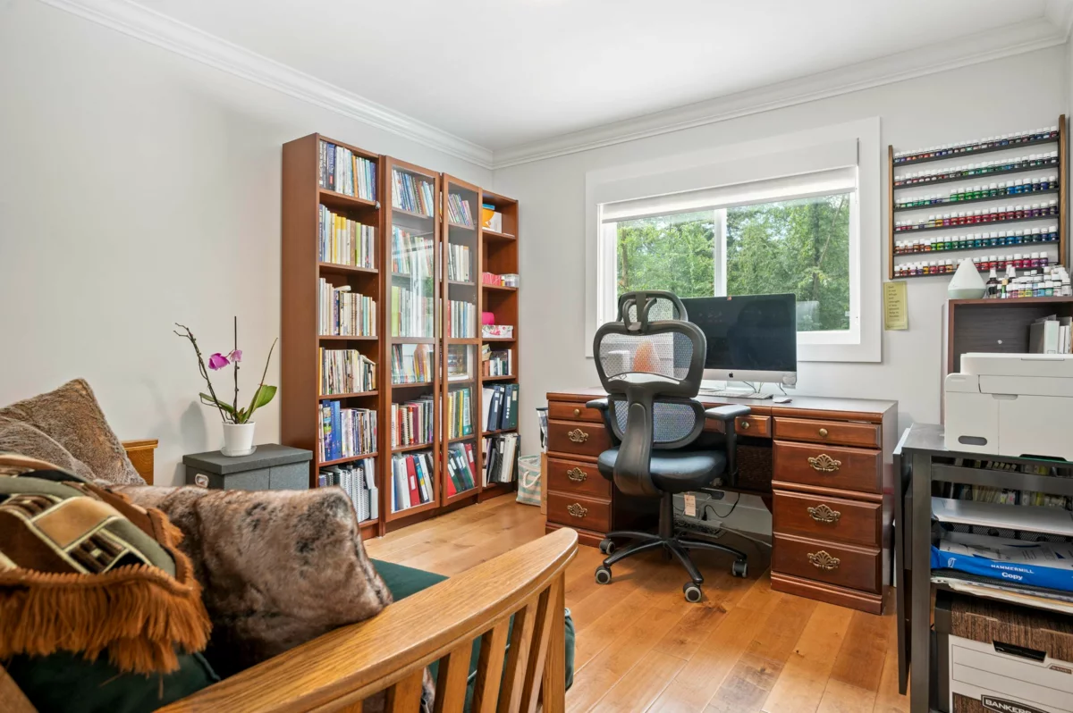 Guest Bathroom Photo of 5871 264 Street, Langley, BC