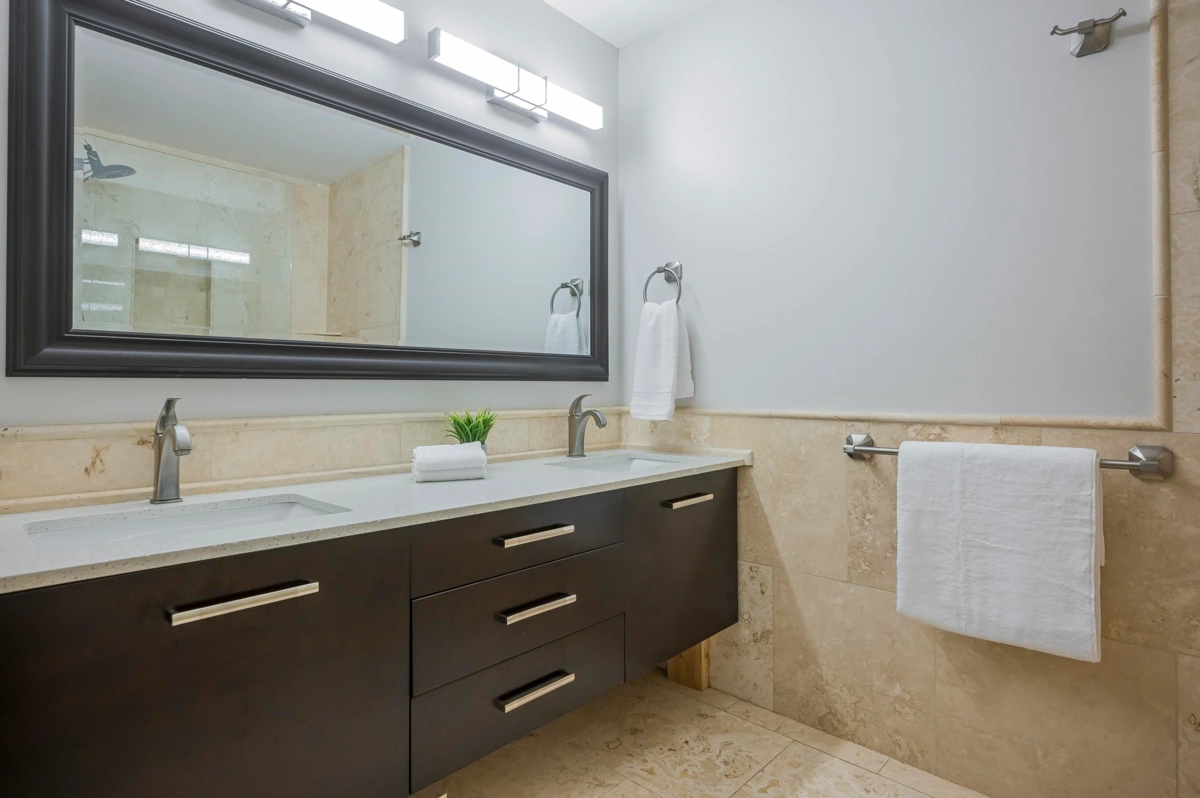 Hallway Photo of 5871 264 Street, Langley, BC