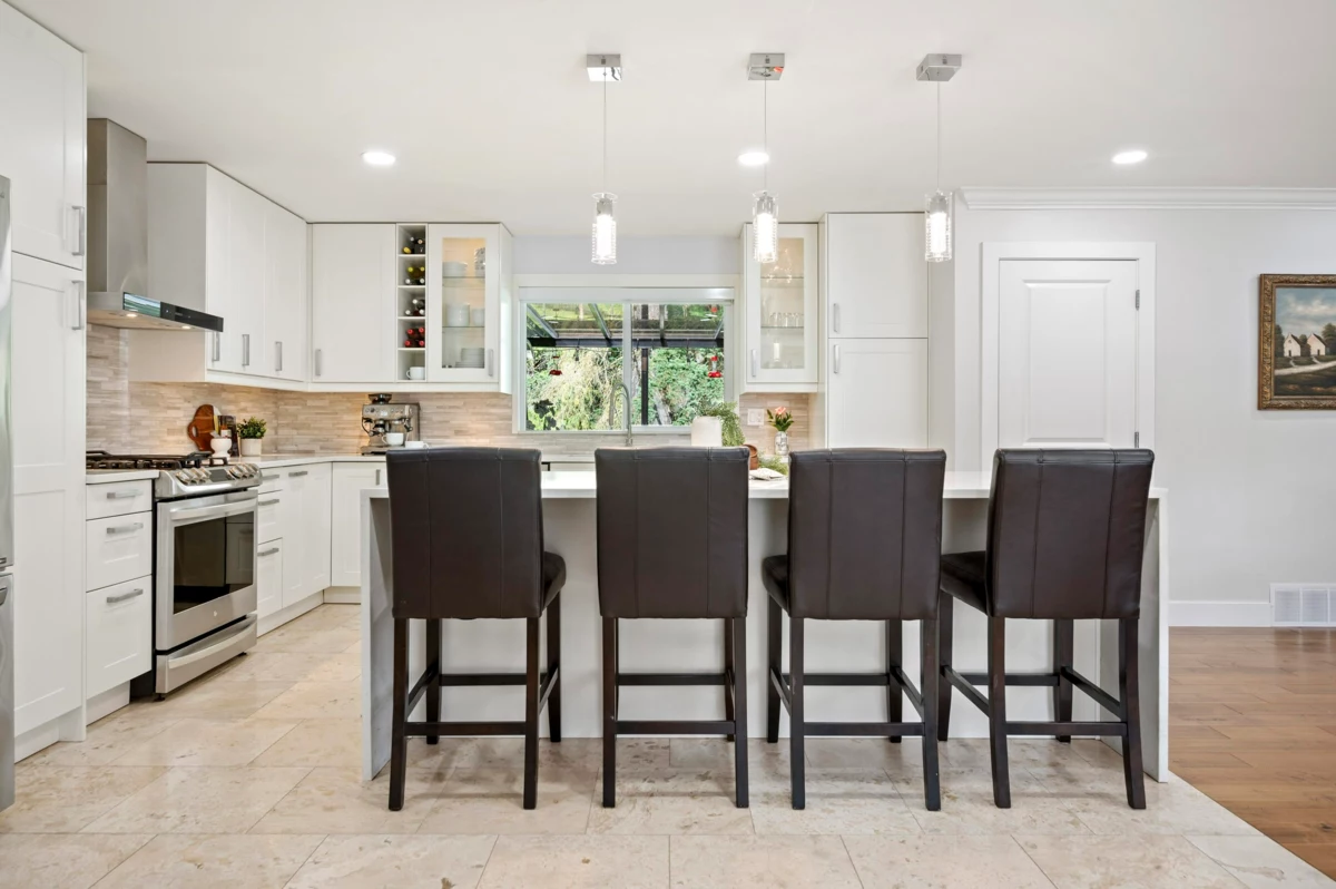 Kitchen Island Photo of 5871 264 Street, Langley, BC