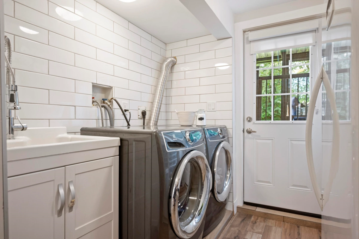 Laundry Room Photo of 5871 264 Street, Langley, BC