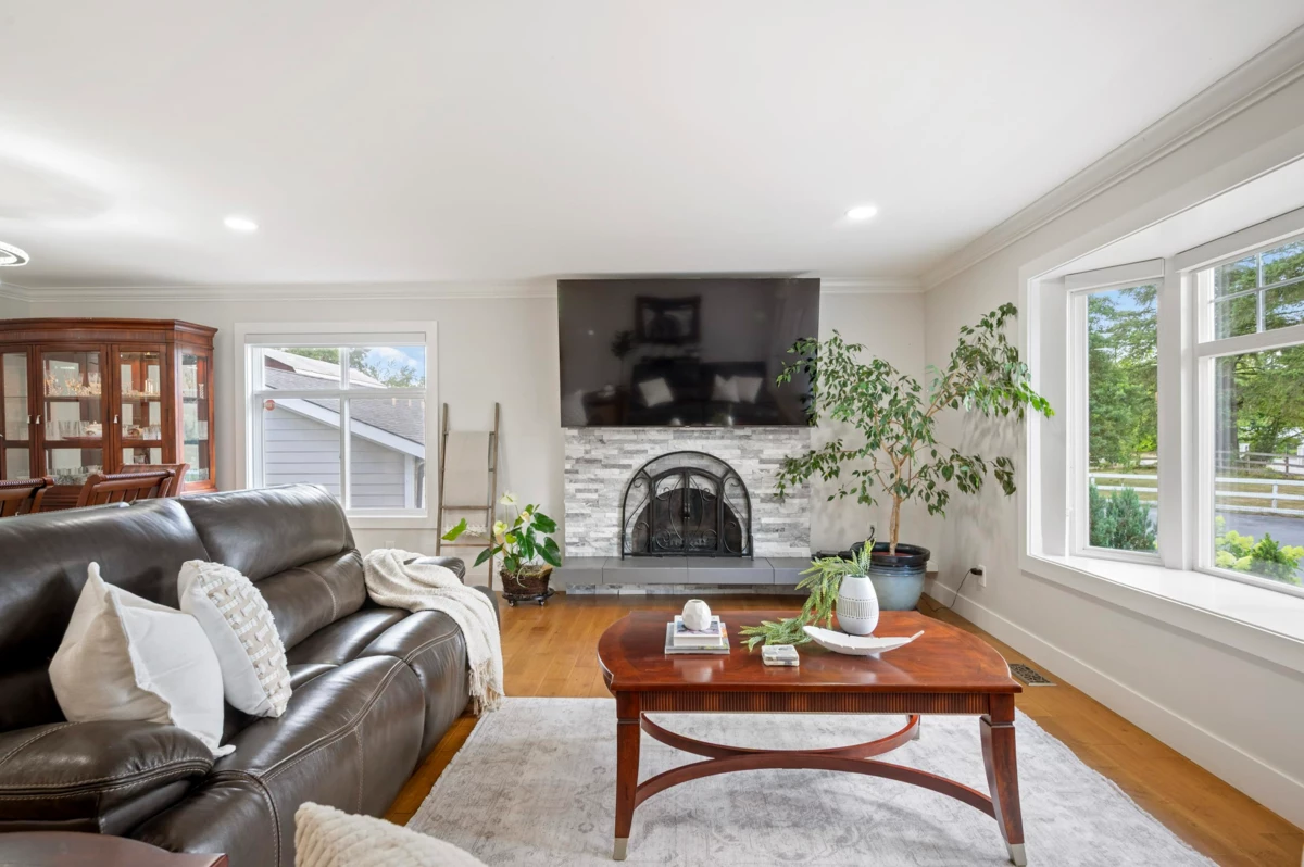 Living Room Photo of 5871 264 Street, Langley, BC