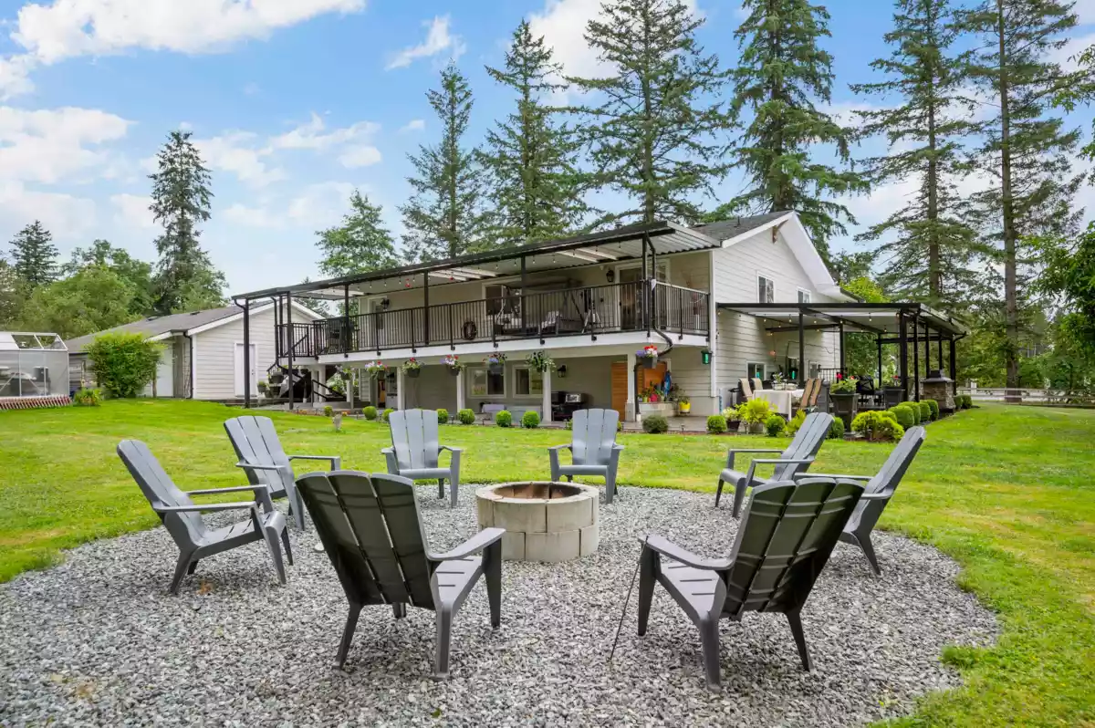 Staircase Photo of 5871 264 Street, Langley, BC