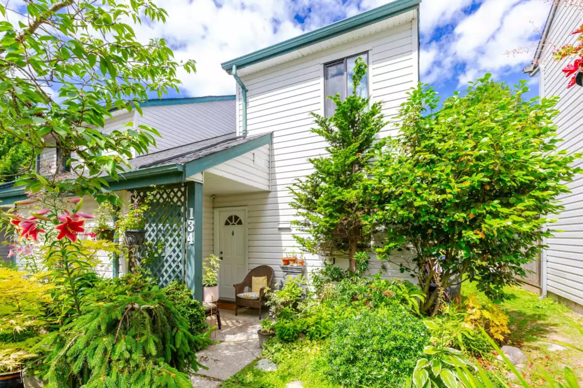 Exterior Front Photo of 134 13710 67 Avenue, Surrey, BC