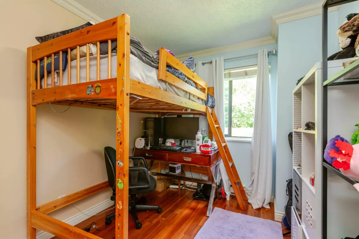 Hallway Photo of 134 13710 67 Avenue, Surrey, BC