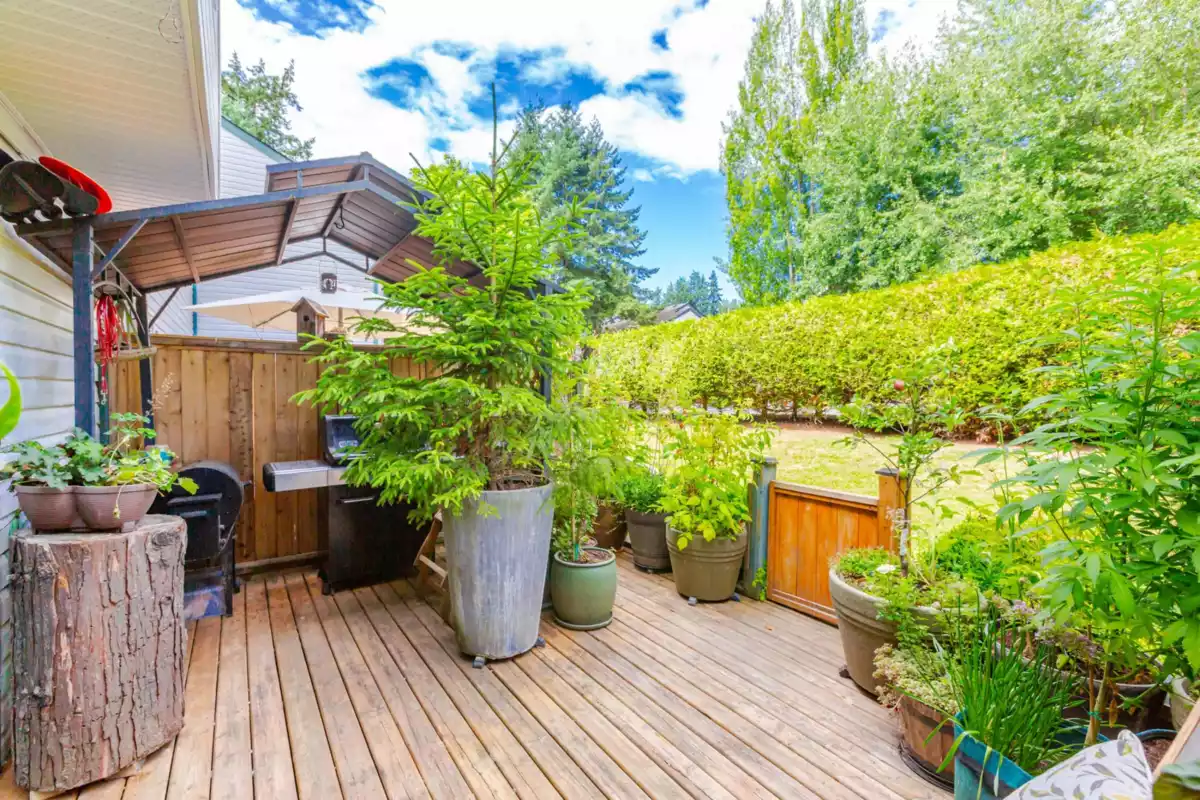 Walk-In Closet Photo of 134 13710 67 Avenue, Surrey, BC