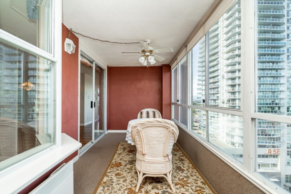 Hallway Photo of 1402 11910 80 Avenue, Delta, BC