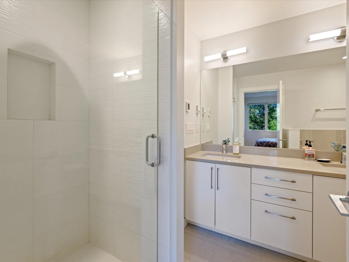 Basement Recreation Room Photo of 105 41328 Skyridge Place, Squamish, BC