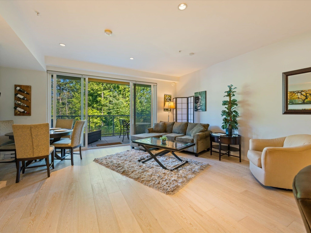 Dining Area Photo of 105 41328 Skyridge Place, Squamish, BC