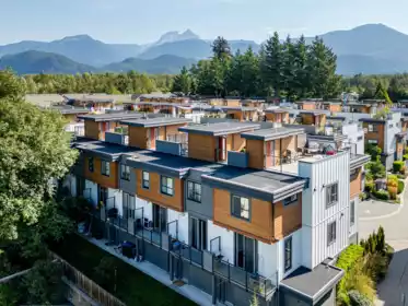 1 39769 Government Road, Squamish, BC, Squamish — Townhouse for sale