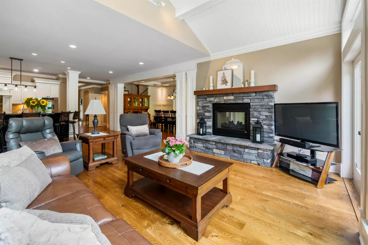 Powder Room Photo of 21949 6 Avenue, Langley, BC
