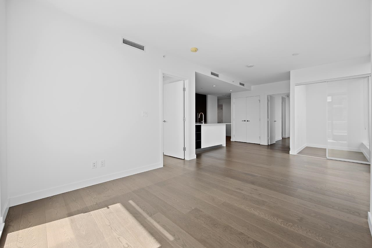 Kitchen Island Photo of 3308 6000 Mckay Avenue, Burnaby, BC