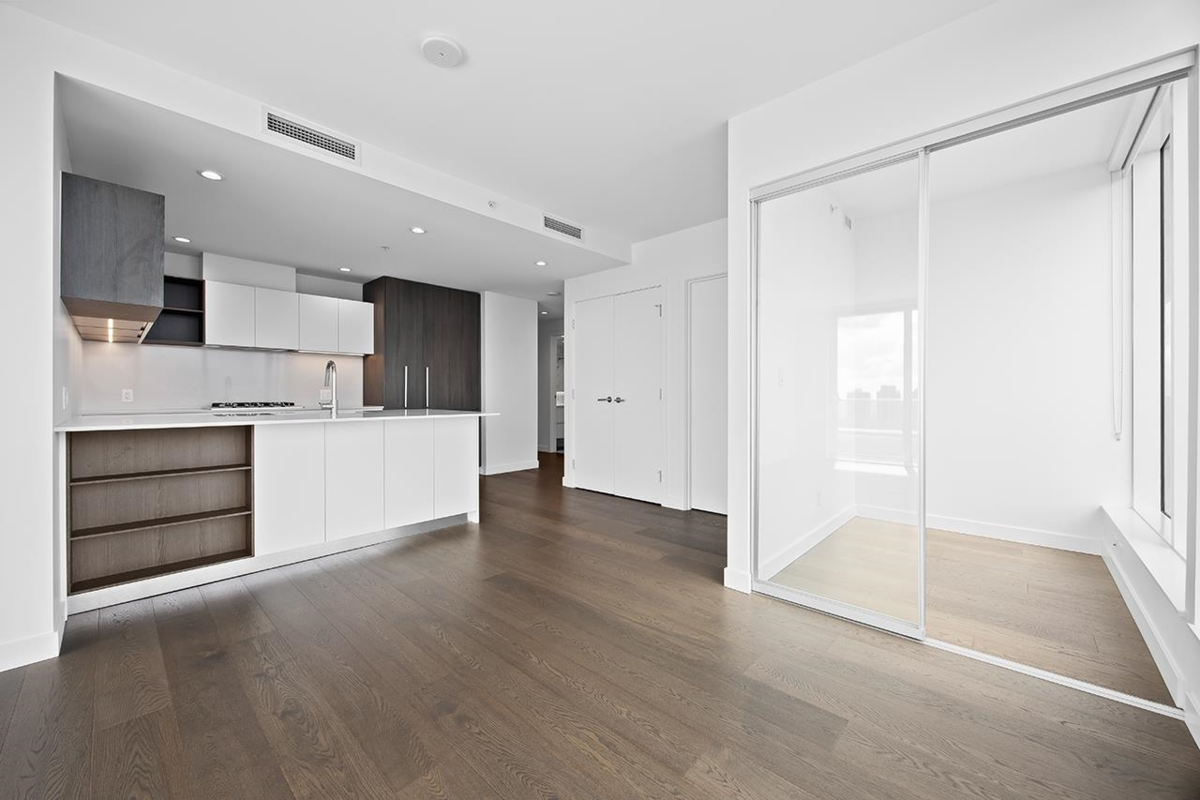 Kitchen Photo of 3308 6000 Mckay Avenue, Burnaby, BC