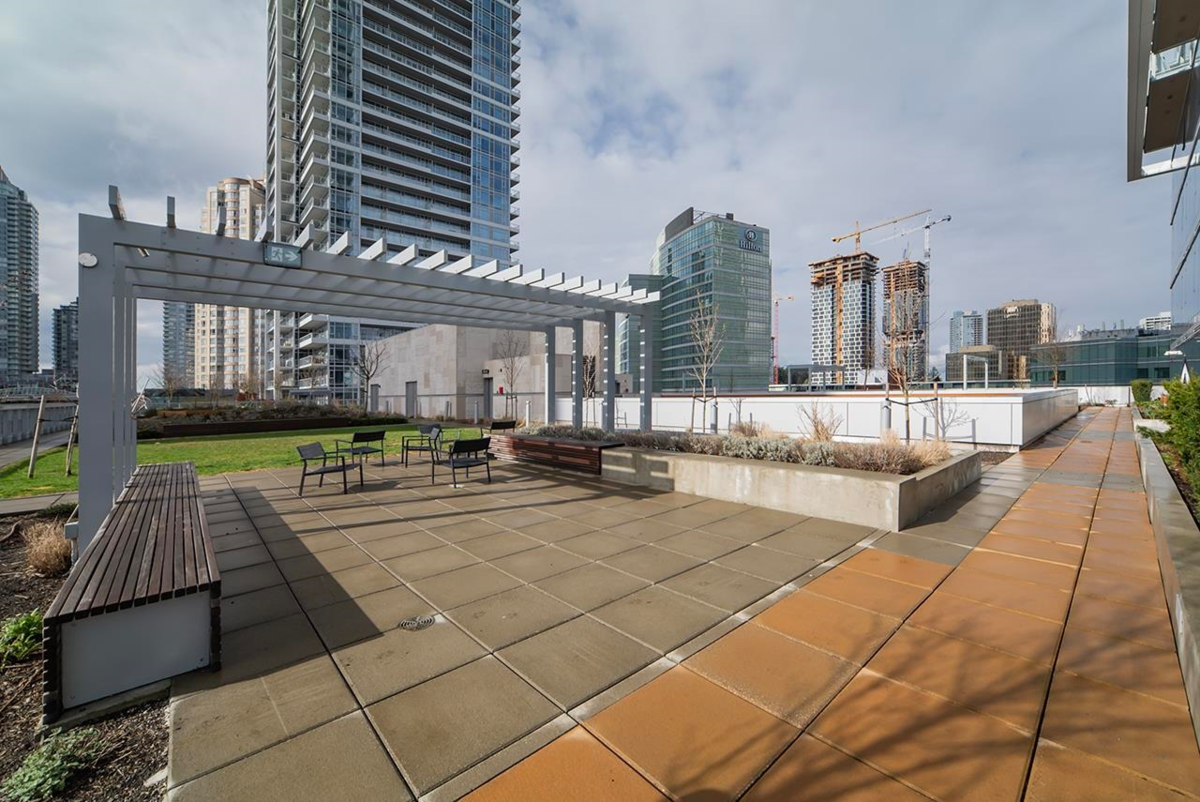 Outdoor Deck Photo of 3308 6000 Mckay Avenue, Burnaby, BC