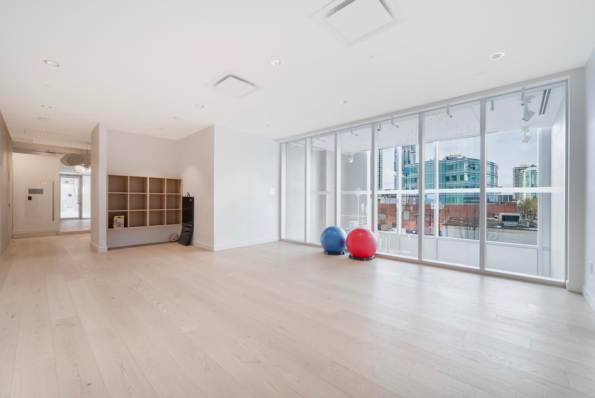 Staircase Photo of 3308 6000 Mckay Avenue, Burnaby, BC