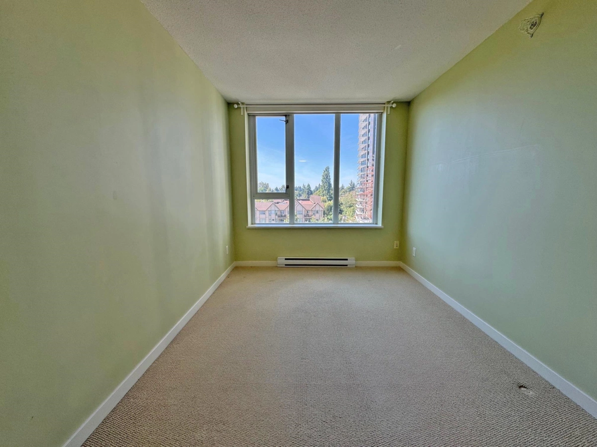 Breakfast Nook Photo of 802 13325 102a Avenue, Surrey, BC