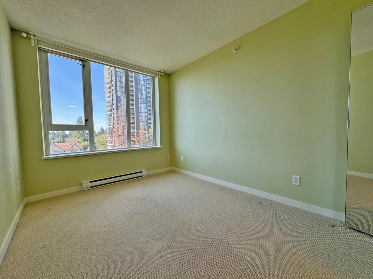 Exterior Rear Photo of 802 13325 102a Avenue, Surrey, BC