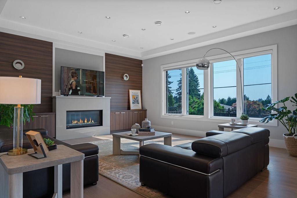 Dining Area Photo of 791 Donegal Place, North Vancouver, BC