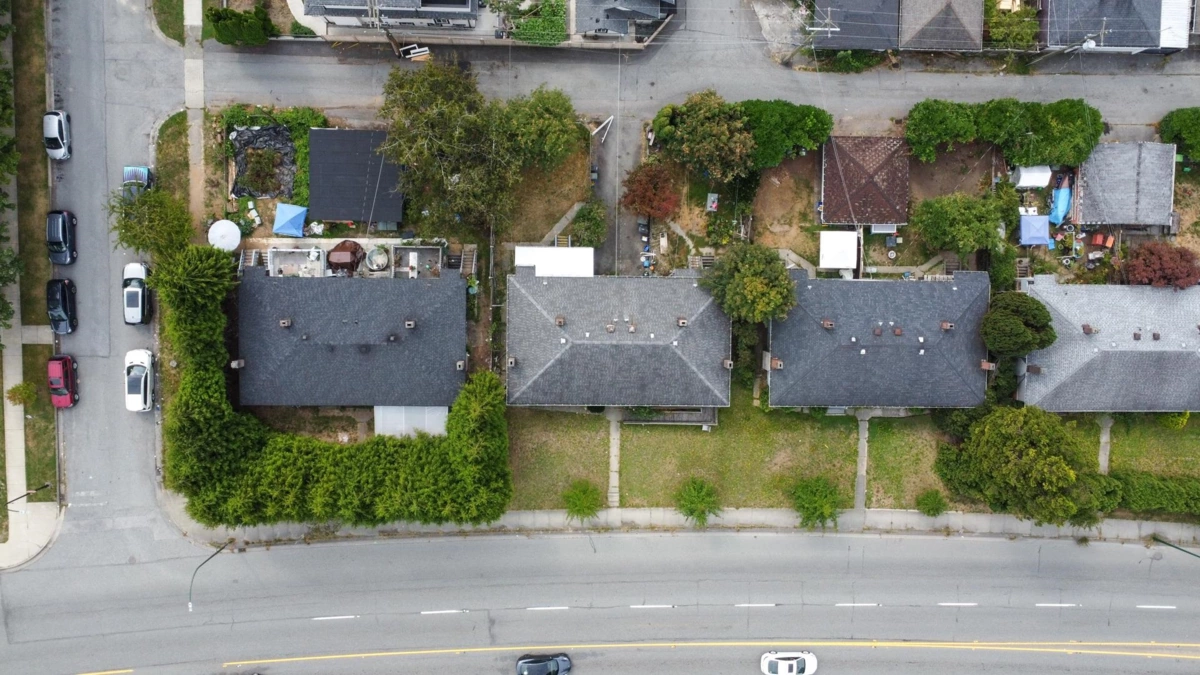 Kitchen Island Photo of 2576 S Grandview Highway, Vancouver, BC