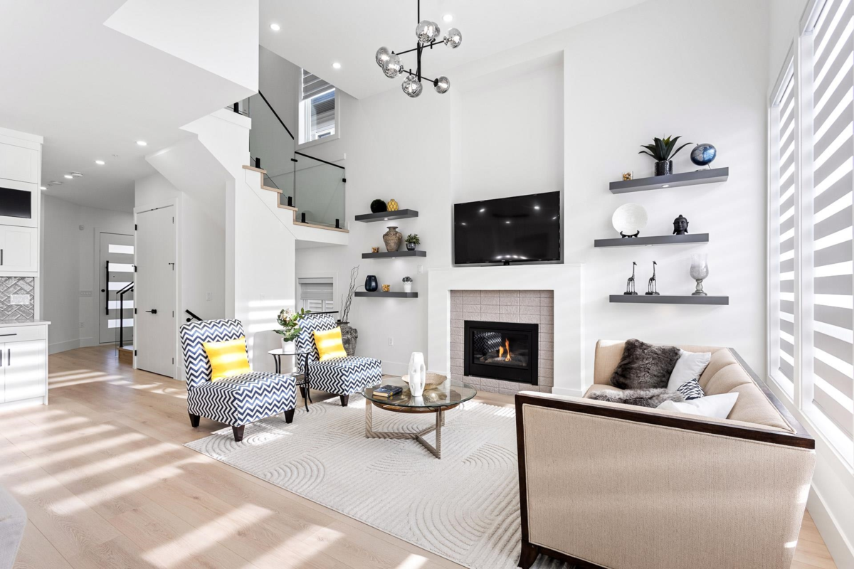 Dining Area Photo of 2472 Glenwood Avenue, Port Coquitlam, BC