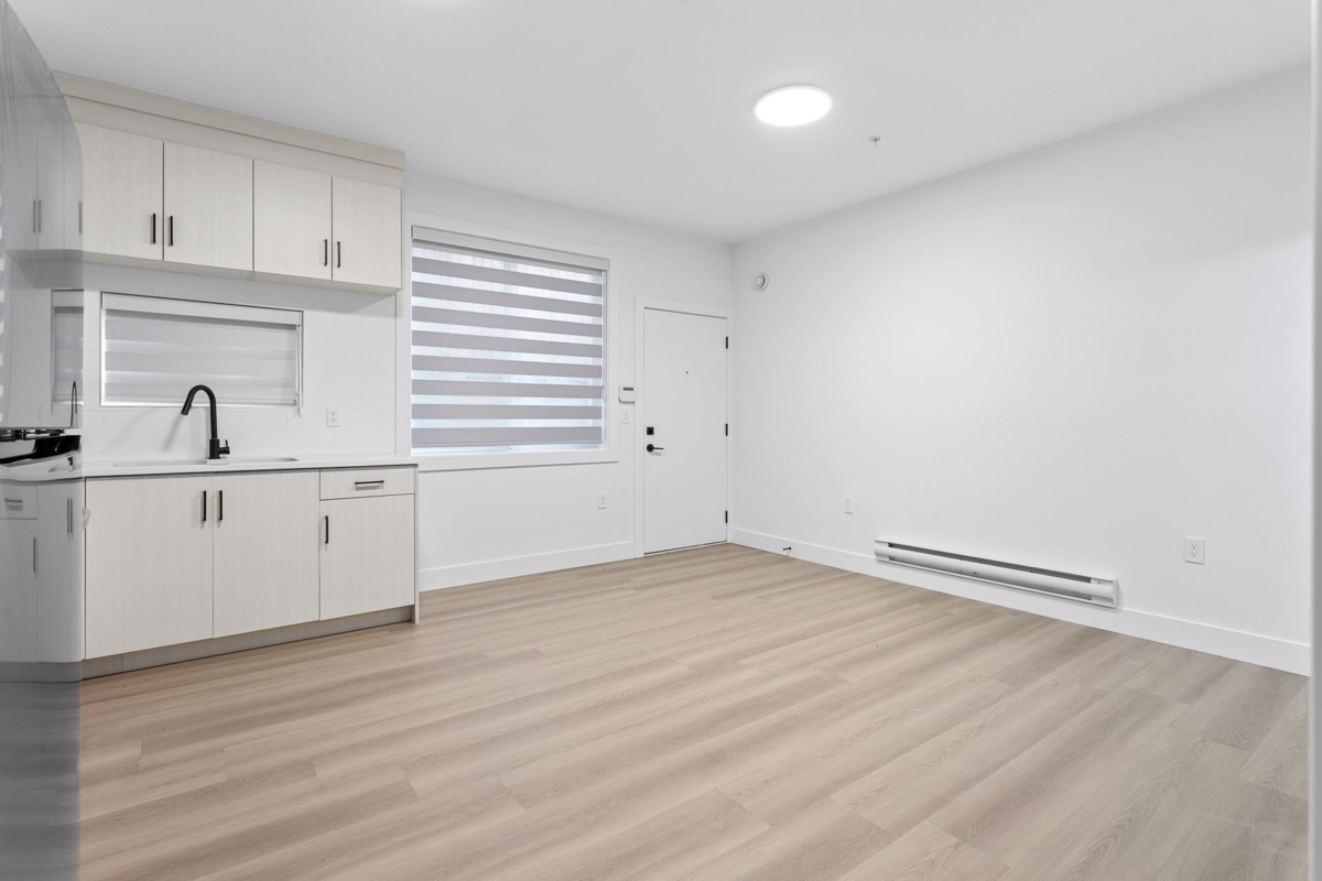 Hot Tub / Spa Photo of 2472 Glenwood Avenue, Port Coquitlam, BC