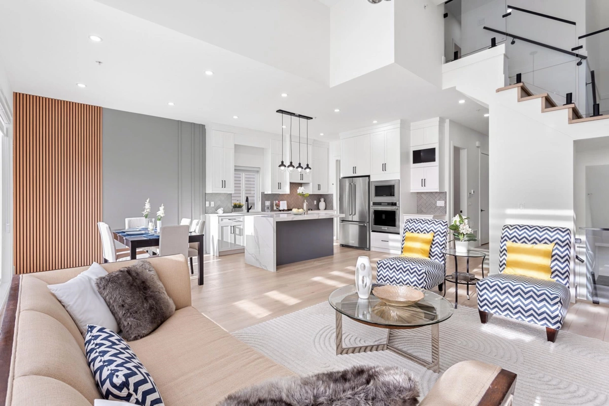 Kitchen Island Photo of 2472 Glenwood Avenue, Port Coquitlam, BC
