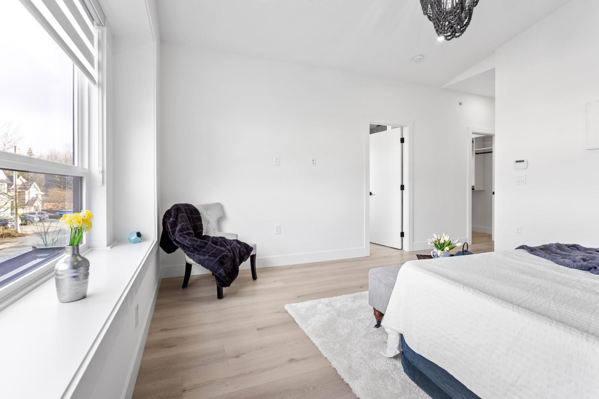 Laundry Room Photo of 2472 Glenwood Avenue, Port Coquitlam, BC