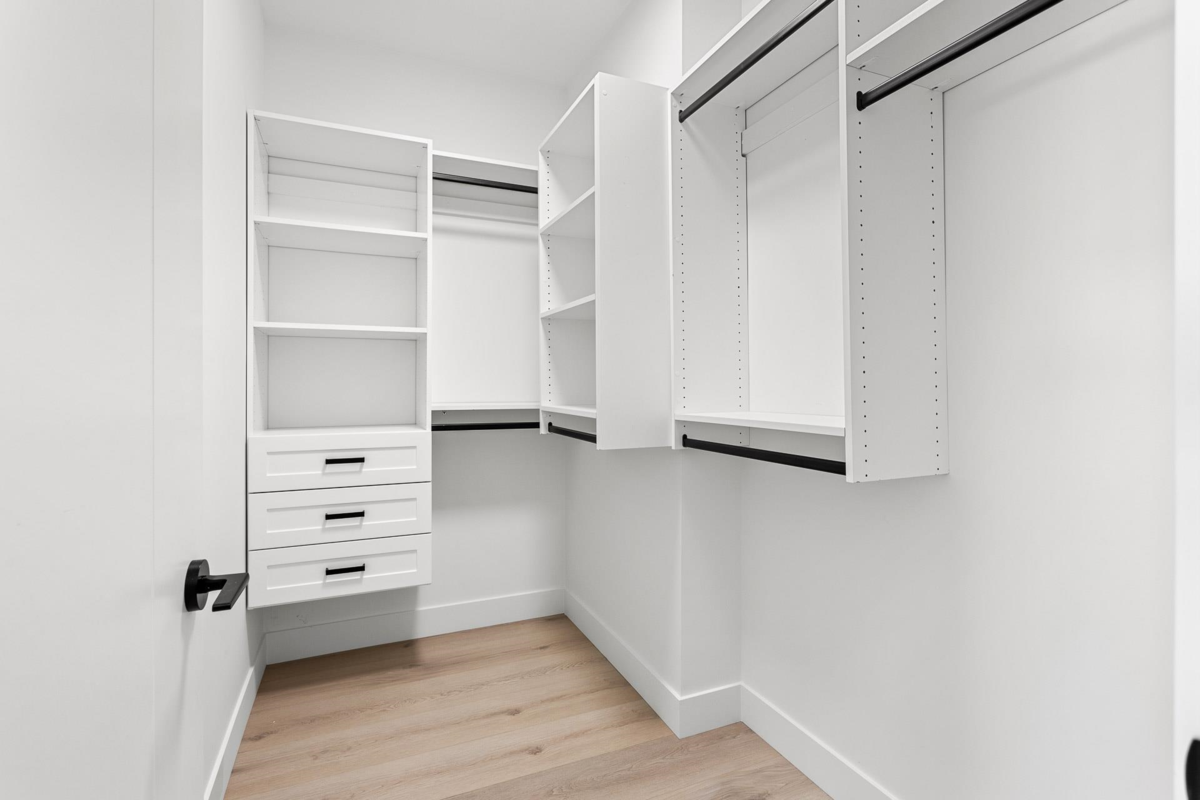 Mudroom Photo of 2472 Glenwood Avenue, Port Coquitlam, BC