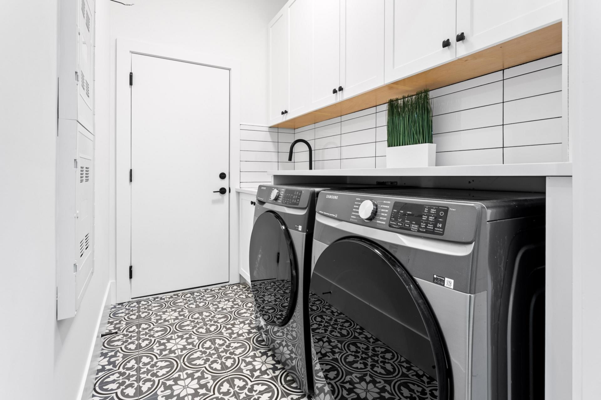 Office / Den Photo of 2472 Glenwood Avenue, Port Coquitlam, BC