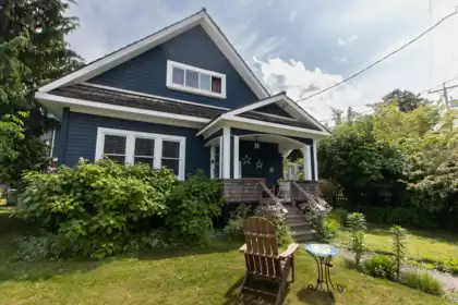 37992 Fifth Avenue, Squamish, BC, Squamish — Single Family Residence for sale
