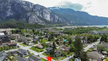 37992 Fifth Avenue, Squamish, BC, Squamish — Single Family Residence for sale