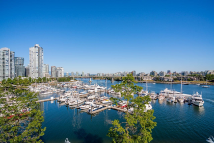 319 1228 Marinaside Crescent, Vancouver, BC, Vancouver — Townhouse for sale