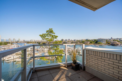319 1228 Marinaside Crescent, Vancouver, BC, Vancouver — Townhouse for sale